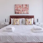 Gerendaház Premier 401 3 Bed *