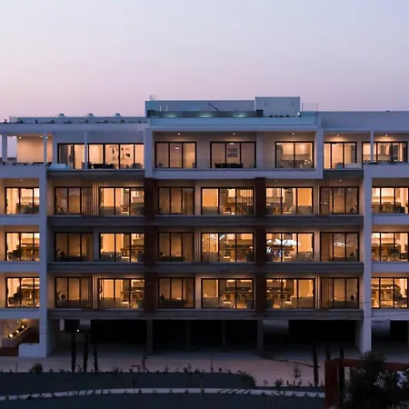 Alojamento de Turismo Selvagem Premier 401 3 Bed Pafos